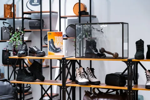 Обувь HIGH SAFETY в универмаге SLAVA concept